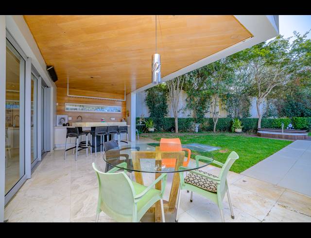 6 BEDROOM FREEHOLD FOR SALE IN BALLITO CENTRAL